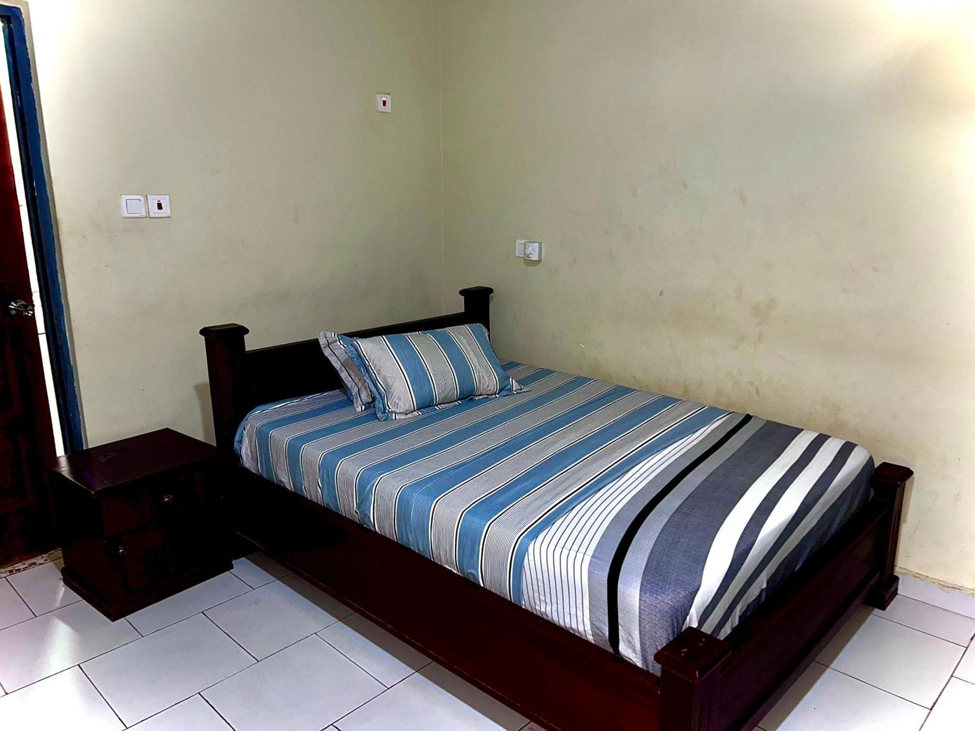 Jessie Hotel Adenta Room photo